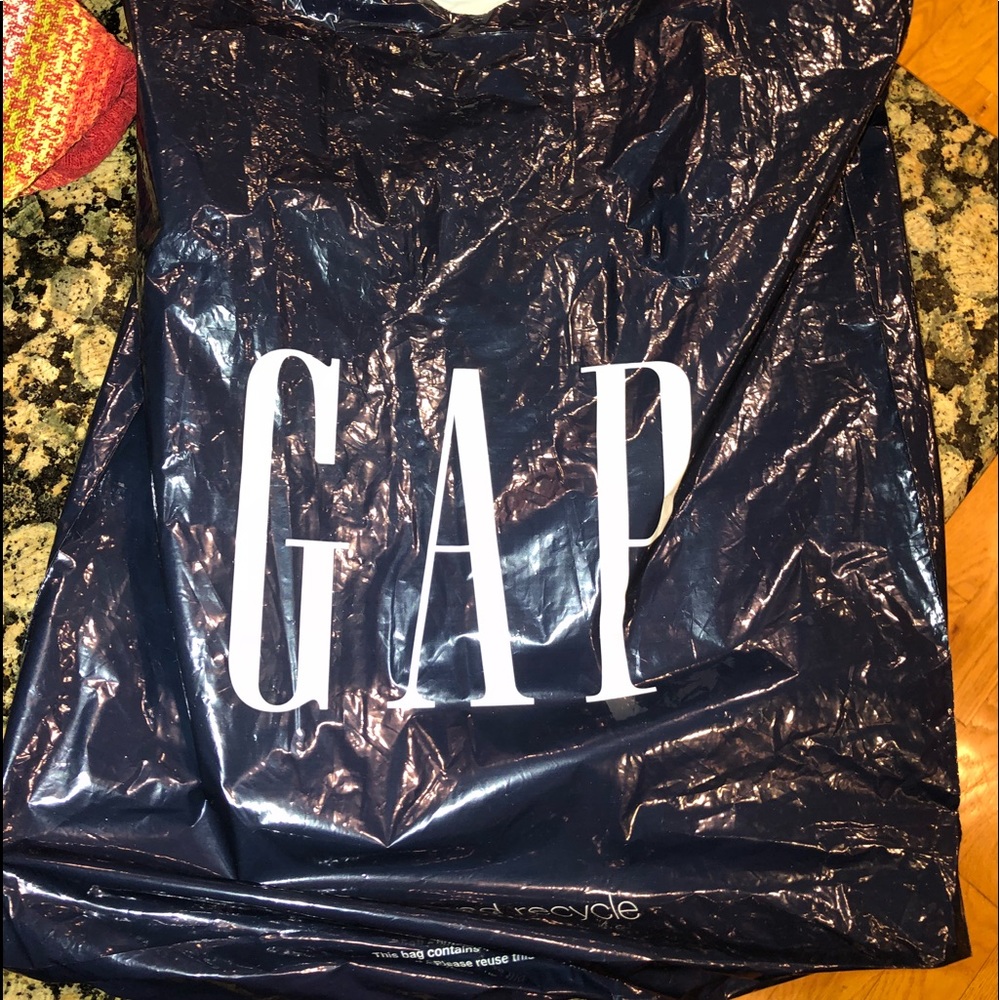 GAP Best girlfriend medium wash ripped jeans - Picture 7 of 7